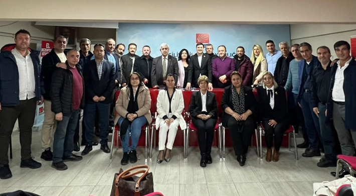 CHP Silivri Teşkilatı'nda grup toplantısına milletvekili aday adayları da katıldı