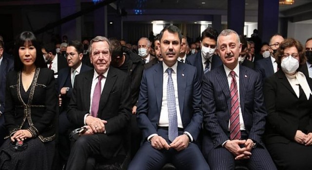 Almanya eski şansölyesi Schröder; ’’Kartepe Zirvesinin sonuçları iyilik için kullanılabilir’’