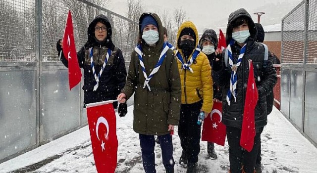 İzcilerden Çanakkale Şehitleri Saygı Yürüyüşü