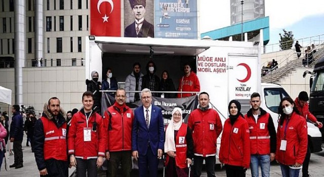 Rektör Budak EGEKAF’a katılan firmaları yalnız bırakmadı