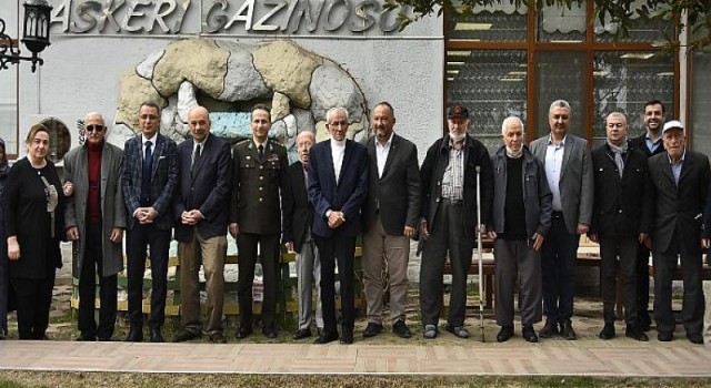 Yaşlılar Haftası Kapsamında Huzurevi Sakinlerine Kahvaltı Programı Düzenlendi