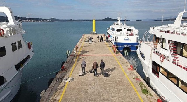 Ayvalık’ta 25 Ay Sonra İlk Yolcu Gemisi Midilli’ye Hareket Etti