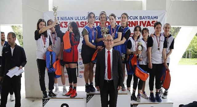 Basketbol Turnuvasında 23 Nisan coşkusu