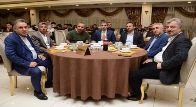 Bursa’da Genç Gümüşhanelilerden kalabalık iftar programı (ÖZEL HABER )