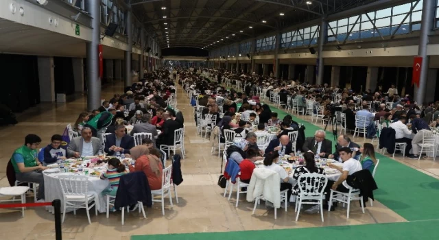 Bursa’da yetimlere özel iftar