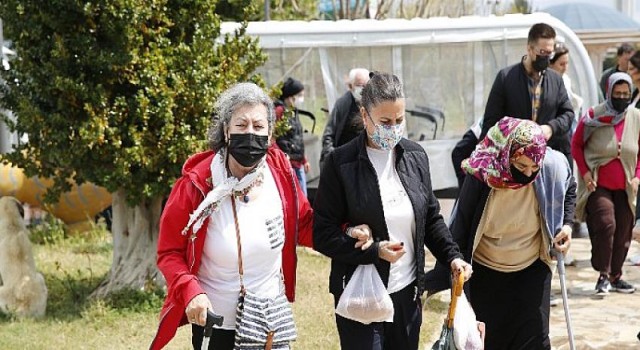 Büyükşehir Dünya Parkinson Günü’nü unutmadı