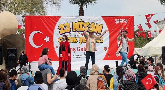 Gölcük Anıtpark’ta 23 Nisan Coşkusu