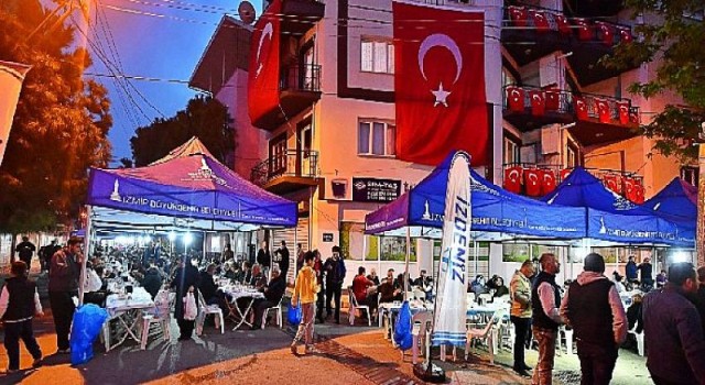 İZDENİZ personelinden bin kişilik iftar