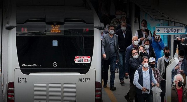 İzmir’de ulaşım ve suya gelen zam, İstanbul’da ise ulaşım zammı tartışmalarıyla ilgili Türkiye Komünist Partisi İstanbul ve İzmir İl Örgütlerinden açıklama geldi.