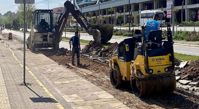 Kartepe Emekevler Mahallesinde Üstyapı Çalışmaları Yapılıyor