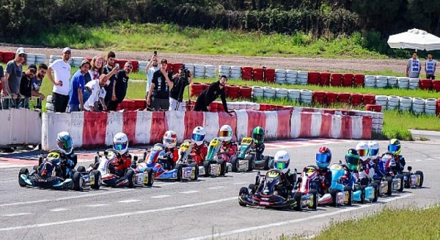 Karting İlk Ayakta Büyük Çekişme