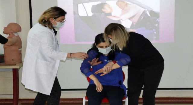 Kocaeli’de Büyükşehir personeline temel ilkyardım eğitimi