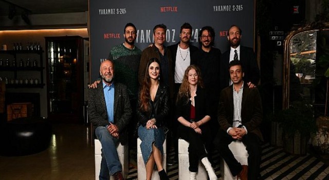 Netflix, Yeni Dizisi Yakamoz S-245 İçin Kutlama Yemeği Düzenledi