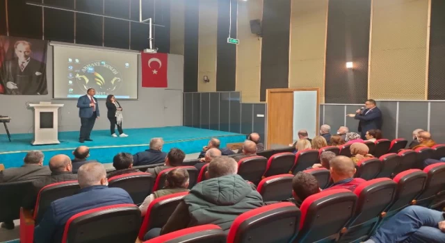 Rize’de ‘Çay Yetiştirme Teknikleri’ için toplandılar