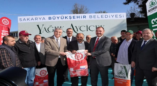 Sakarya’da üreticiye 10 bin 640 kilogram yağlık ayçiçeği tohumu desteği