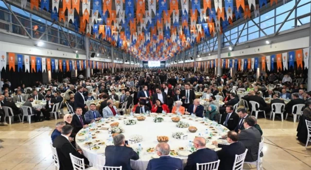 AK Parti’den 81 ilde eş zamanlı iftar