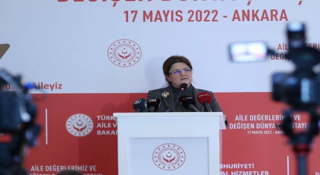 Bakan Yanık ’aile değerlerini’ anlattı