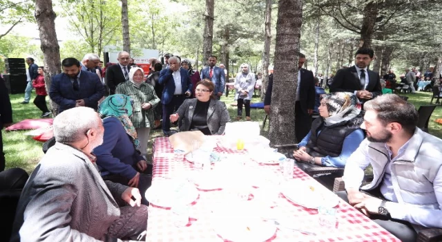 Bakan Yanık ’aile’ pikniğinde