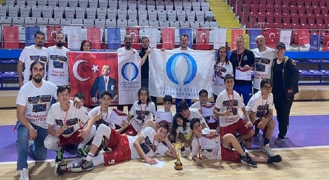 Basketbolda Türkiye İkincisi Oldular