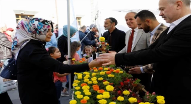 Bursa İnegöl’de anneler unutulmadı