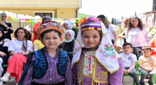 Bursa Yıldırım Belediyesi kreşinde özel anneler günü etkinliği