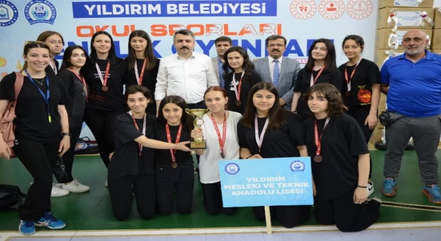 Bursa Yıldırım’da Okul Sporları Şenliği tamamlandı