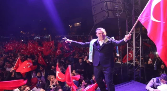 Ferhat Göçer’den 10 bin kişilik konser