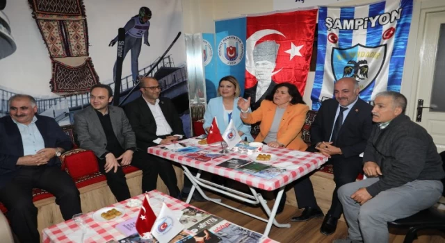 Kocaeli İzmit’te Başkan Hürriyet Erzurum Aşkalelilerle bayramlaştı