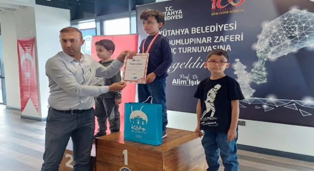 Kütahya’da derece alanlar ödüllendirildi