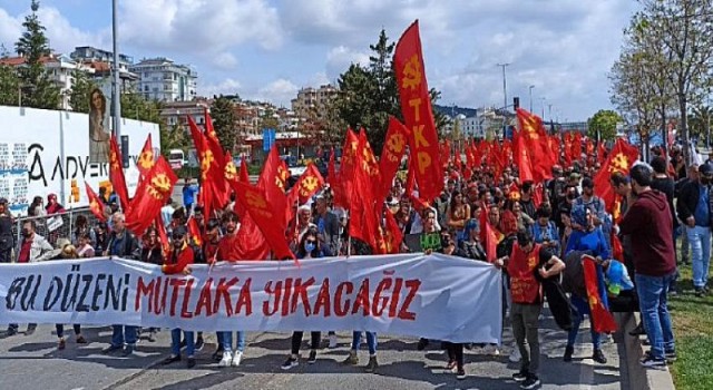 TKP 33 noktada 1 Mayıs’ı coşkuyla kutladı