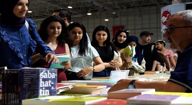 Vatandaşlar Gaziantep Kitap Fuarı’nı çok sevdi