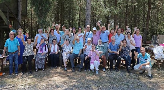 Büyükşehir Belediyesi Parkinson hastaları için piknik düzenledi