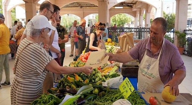 Çeşme’de Plastik Atıksız Üretici Pazarı