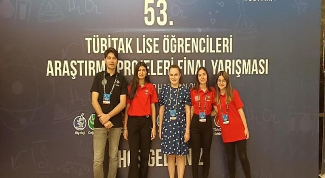 Darüşşafakalı öğrencilere TÜBİTAK’tan ödül