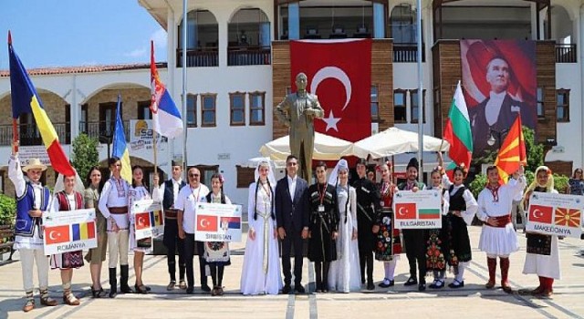 Dünyanın dansçıları Menderes’te buluştu