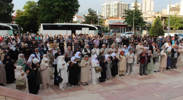 Hacı adayları Bilecik’ten dualarla uğurlandı