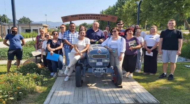 İzmir Efes Tarlası’nda tıbbi-aromatik üretimi eğitimi