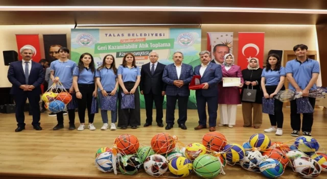 Kayseri Talas’ta geri dönüşümcüler ödüllendi