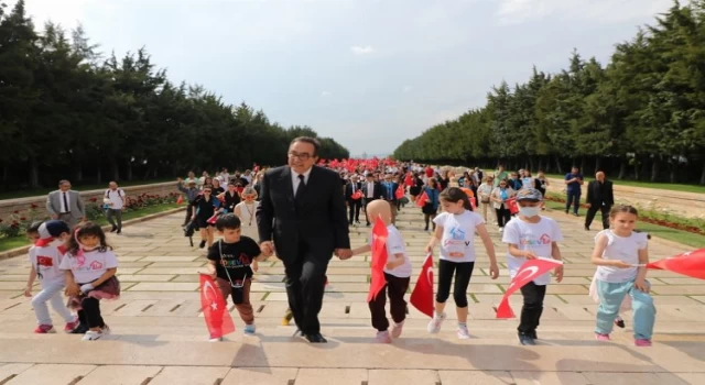 LÖSEV’den Anıtkabir çıkarması