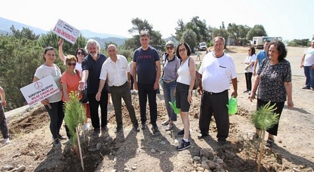 Mandıra Filozofu: Karşıyaka, Doğa Düşmanlarına Karşı