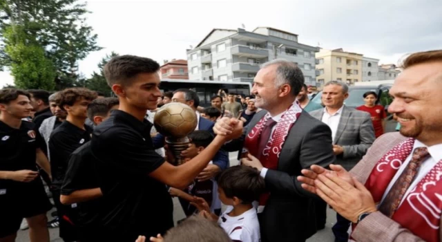 U15 Türkiye Şampiyonları’na Bursa İnegöl’de coşkulu karşılama