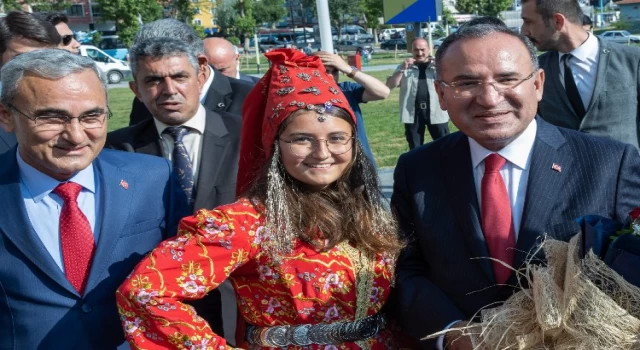 Adalet Bakanı Bozdağ Kütahya’da