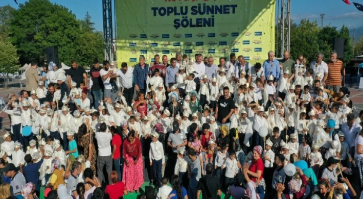 Böyle olur romanların sünnet şöleni