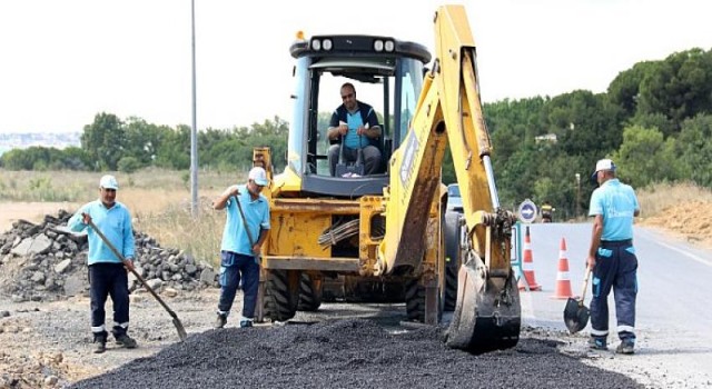 Büyükşehir Yol Bakım Timi Gebze bölgesinde de hız kesmiyor