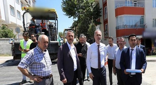 İnegöl Fatih Mahallesinde Yol Ve Kaldırım Eksikleri Gideriliyor