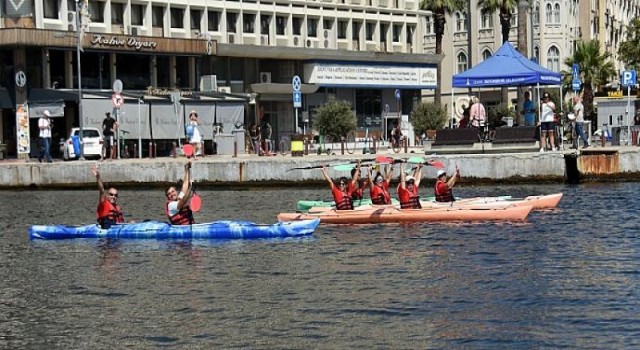 İzmir Körfez Festivali’nin ikinci gününde renkli görüntüler