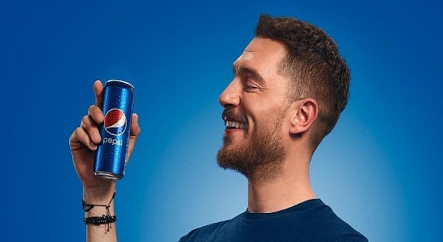 Uraz Kaygılaroğlu’ndan Pepsi Lezzetinde Reklam Fimleri