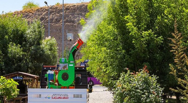 Van’da Bayram Öncesi Park, Bahçe ve Mesire Alanları İlaçlanıyor