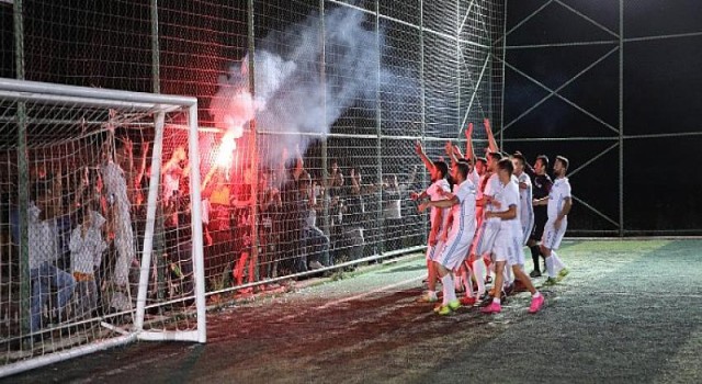 Yörükyenicesi Nejat Biyediç Futbol Turnuvası Şampiyonu Çekrice Mahallesi