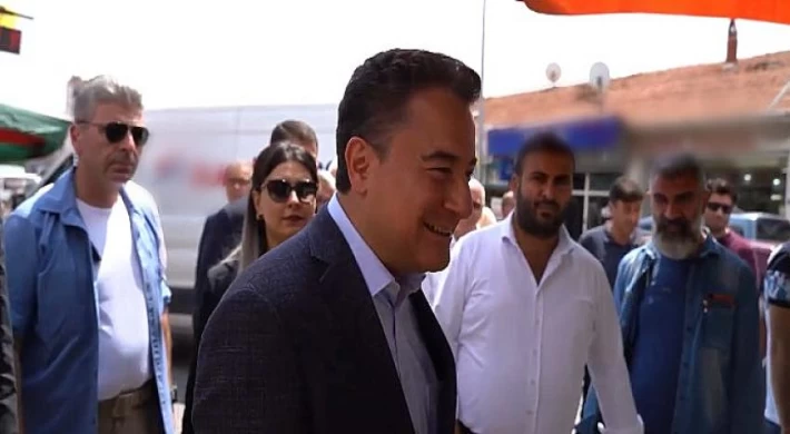 Ali Babacan Uşak’ta Pazarı Dinledi: En önemli konuşmayı seçim günü yapacağız